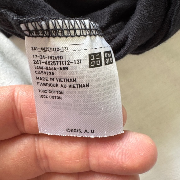 Uniqlo UT Demon Slayer Kimetsu No Yaiba Men's Tomioka‎ Giyu T-shirt Black Large - Picture 7 of 12